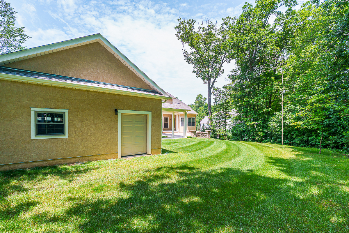 10260 Carmel Dr-22