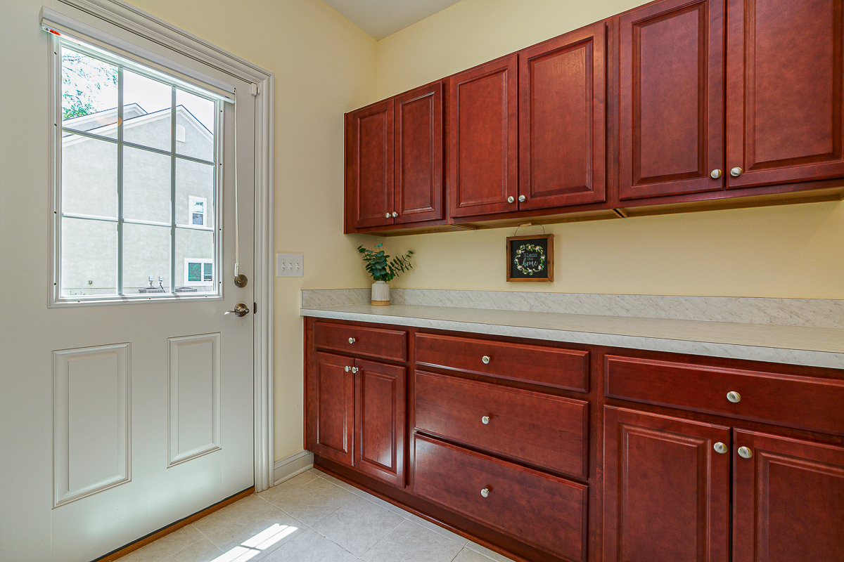 10260 Carmel Dr-24