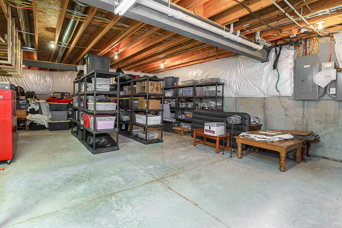 10260 Carmel Dr-25