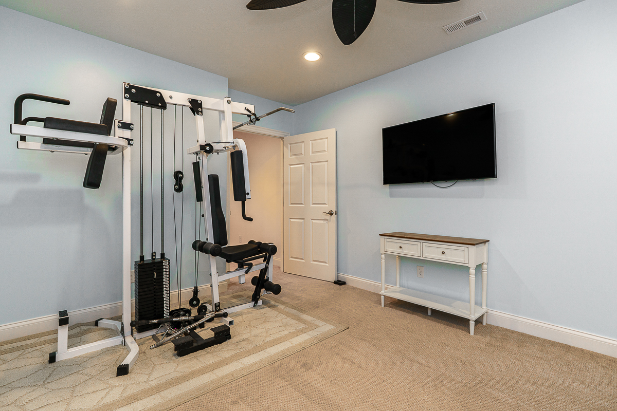 10260 Carmel Dr-29