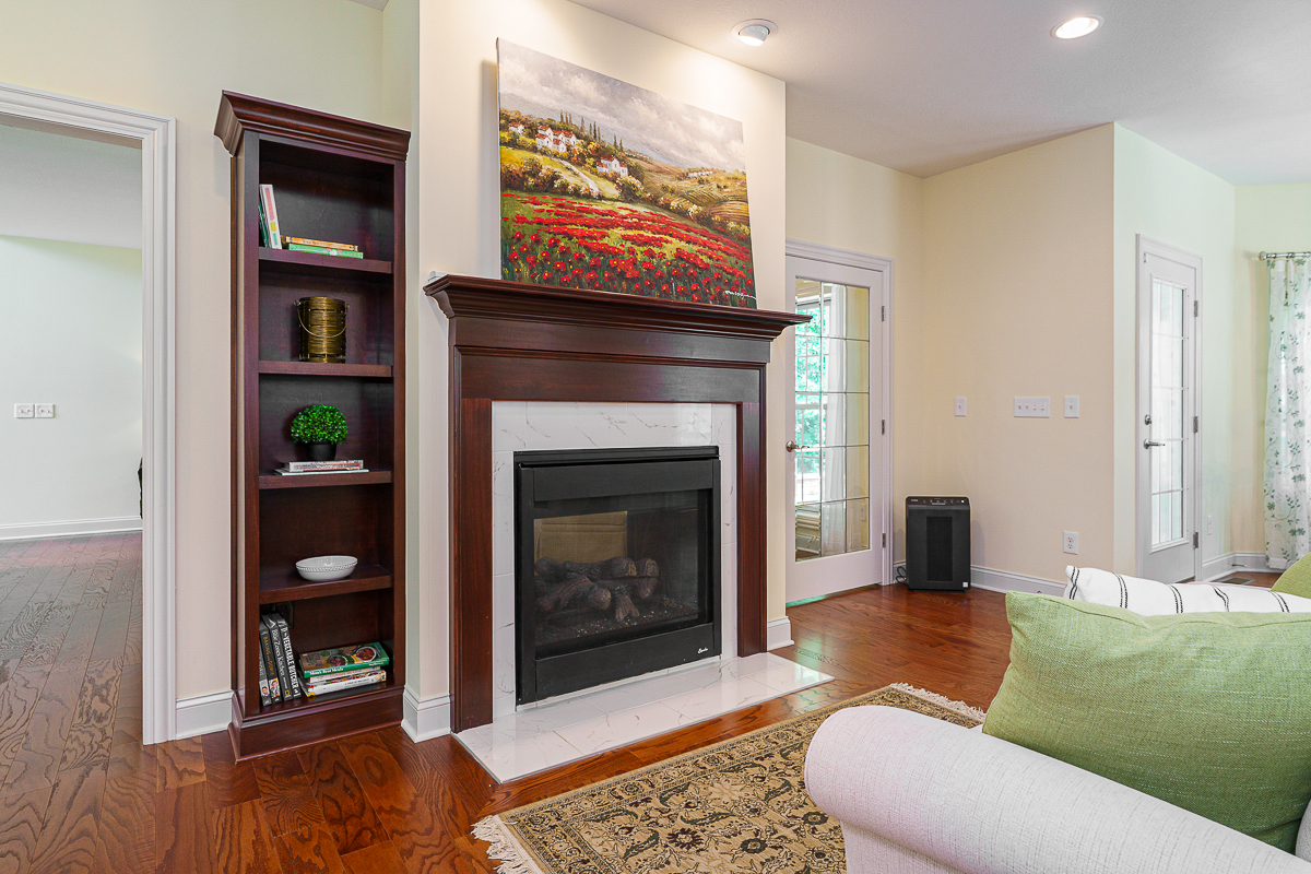 10260 Carmel Dr-44
