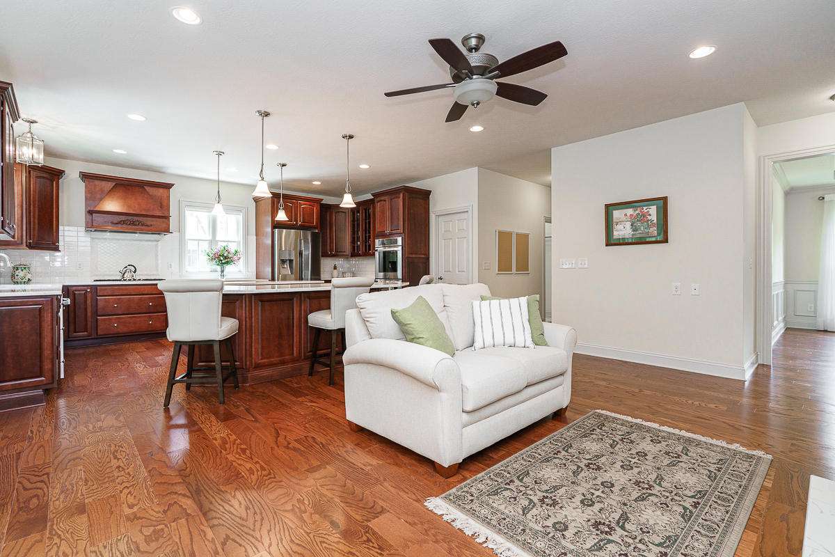 10260 Carmel Dr-45