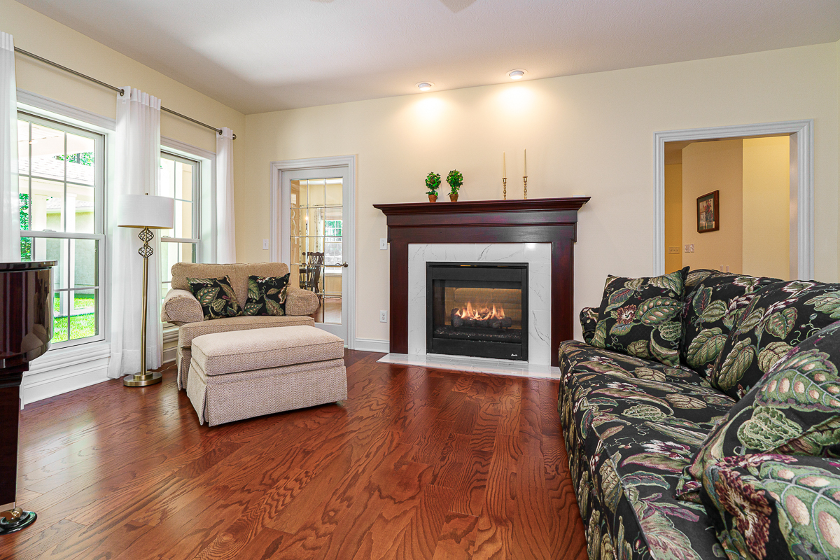 10260 Carmel Dr-58