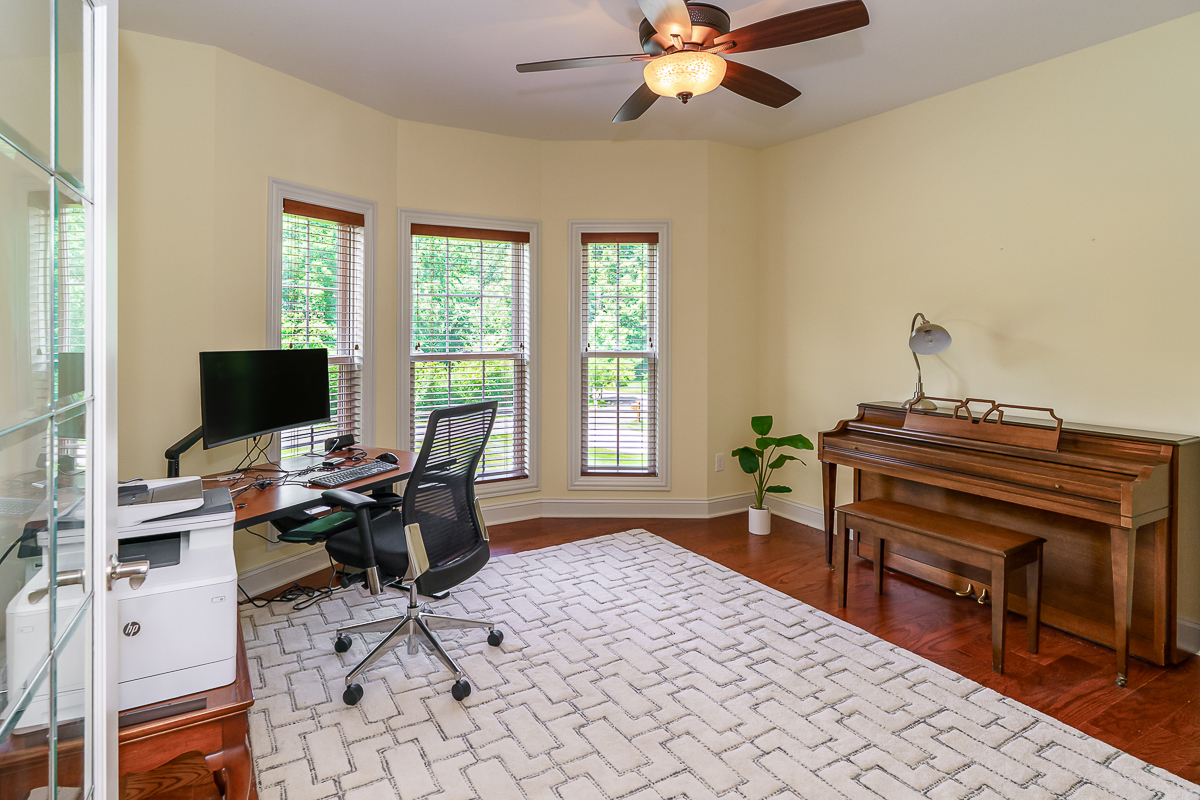 10260 Carmel Dr-61