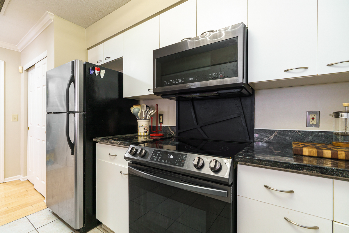 10 w Russell St-21