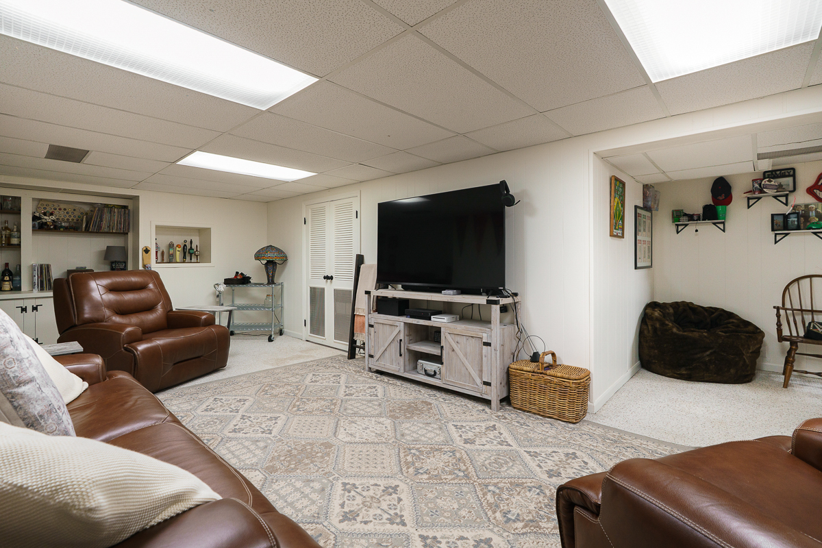 1108 Langland Dr-12