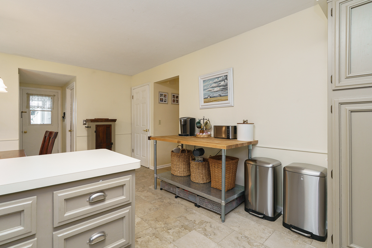 1108 Langland Dr-18