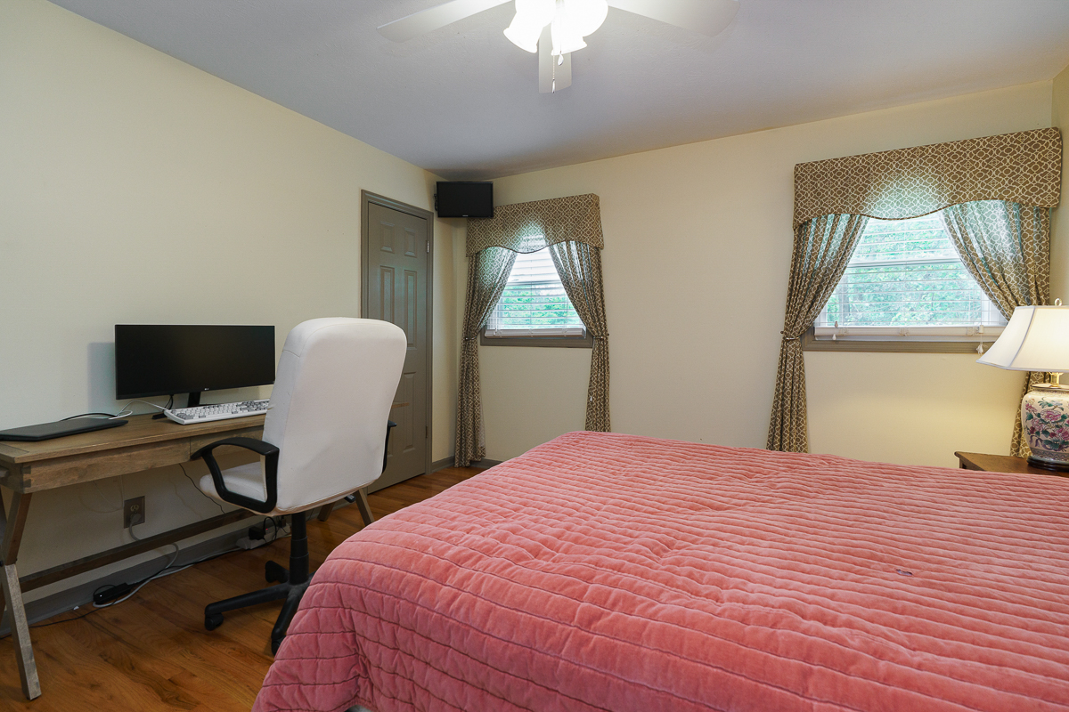 1108 Langland Dr-28