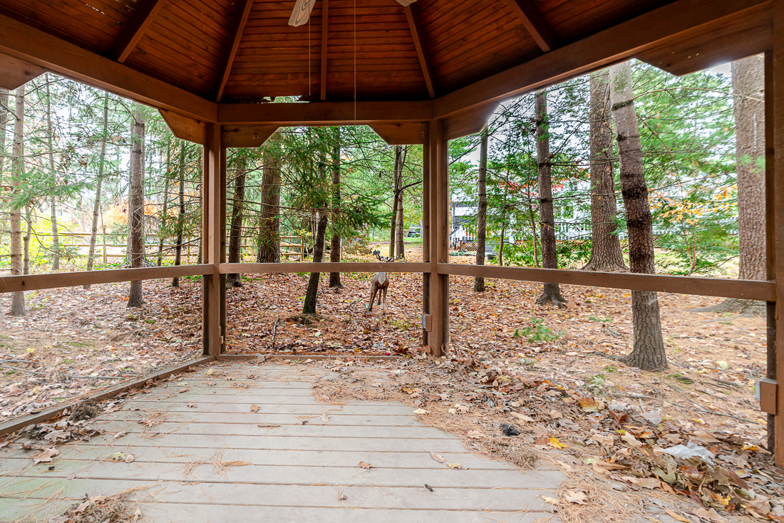 111 North Nob Hill-11