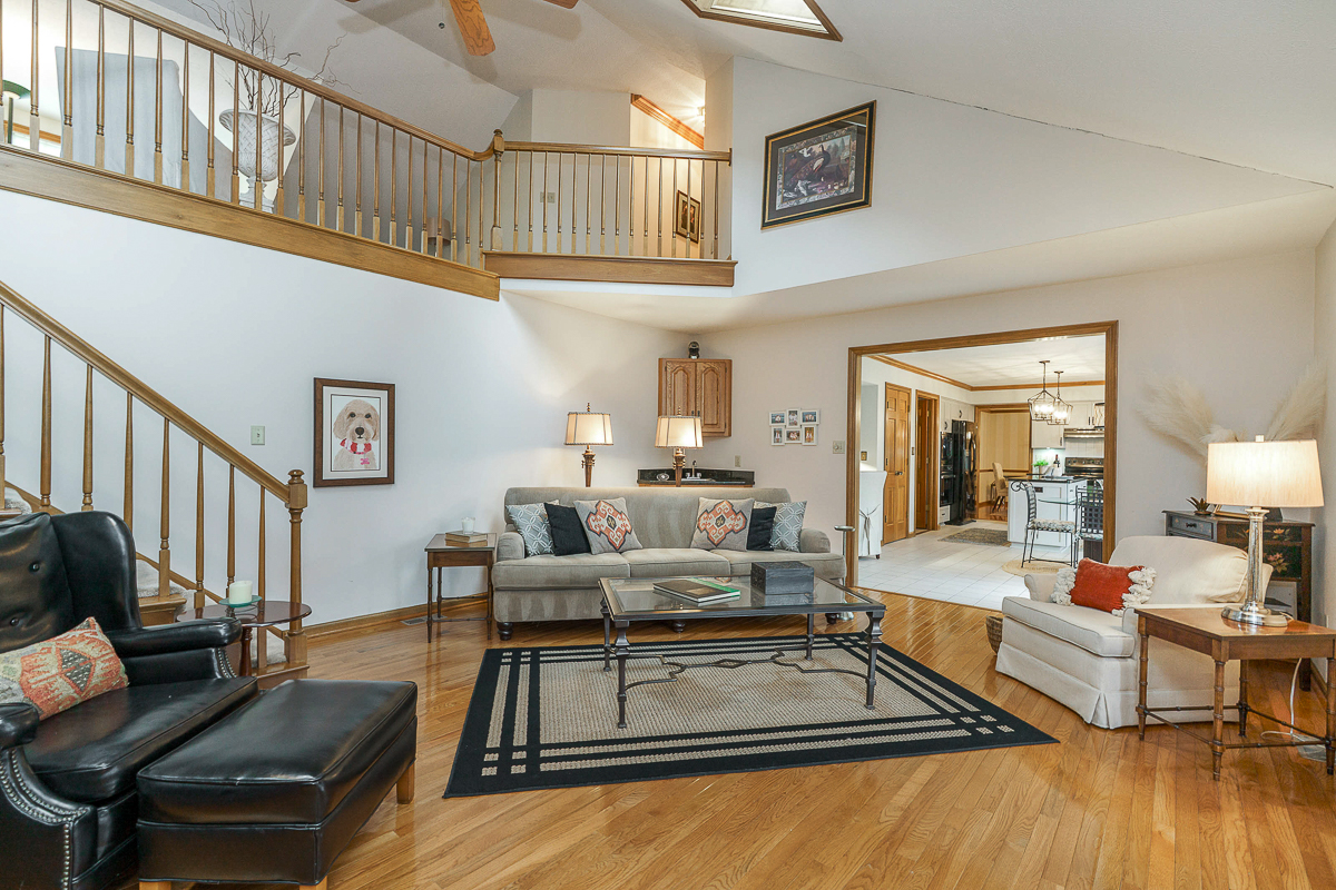 1178 Springtree Ln-35