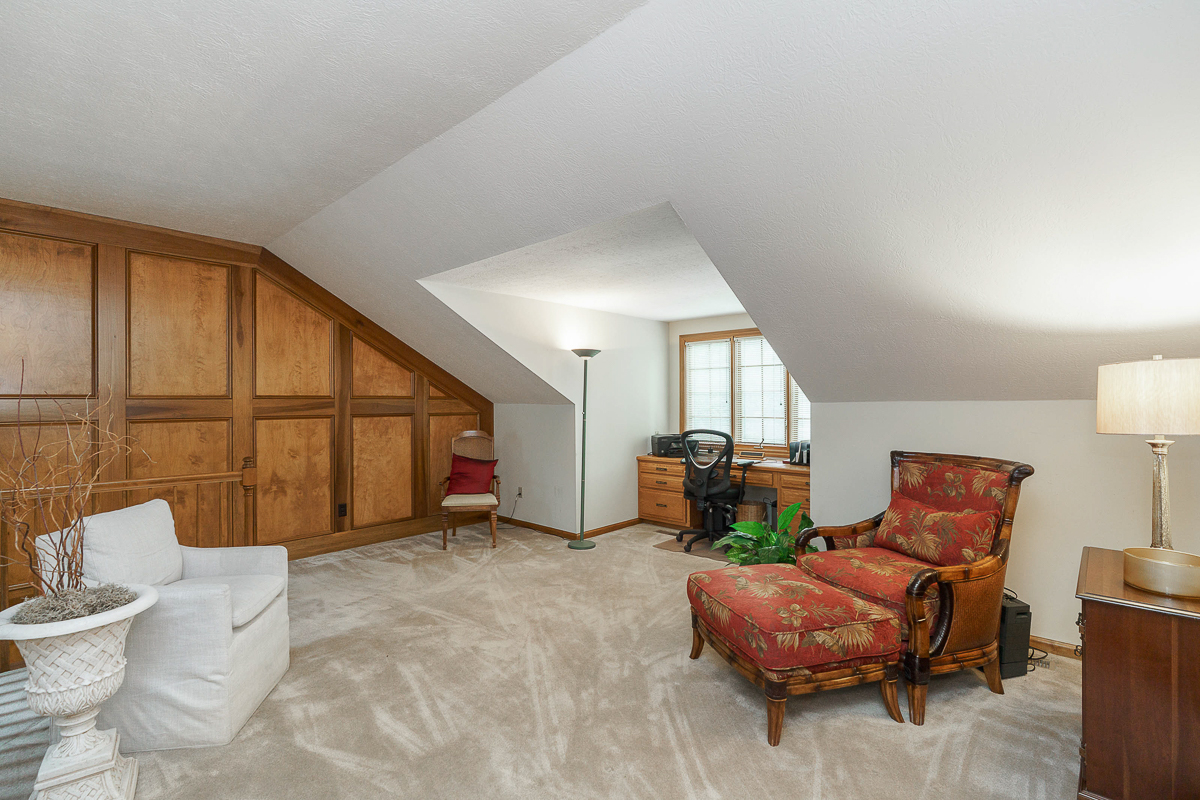 1178 Springtree Ln-40