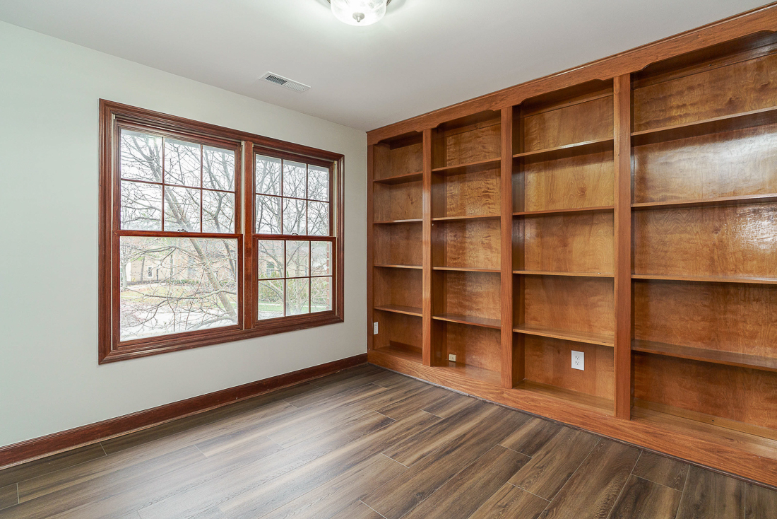 1210 Whispering Meadow Ct-37