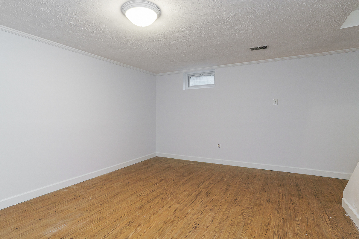 1217 Weybridge Rd-16