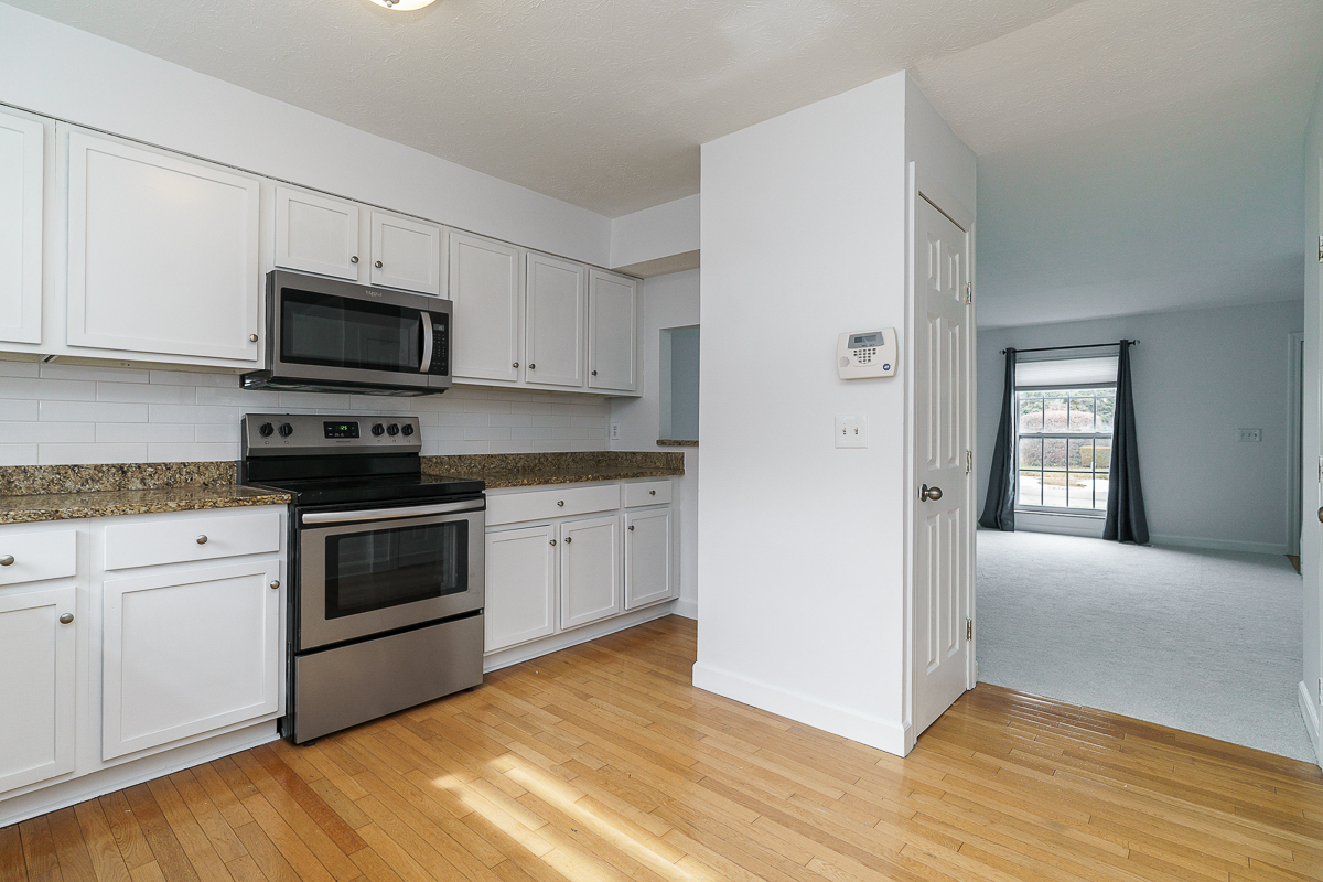 1217 Weybridge Rd-25