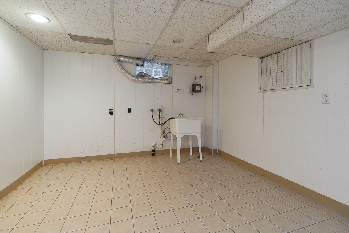 1270 Marlyn Dr-10