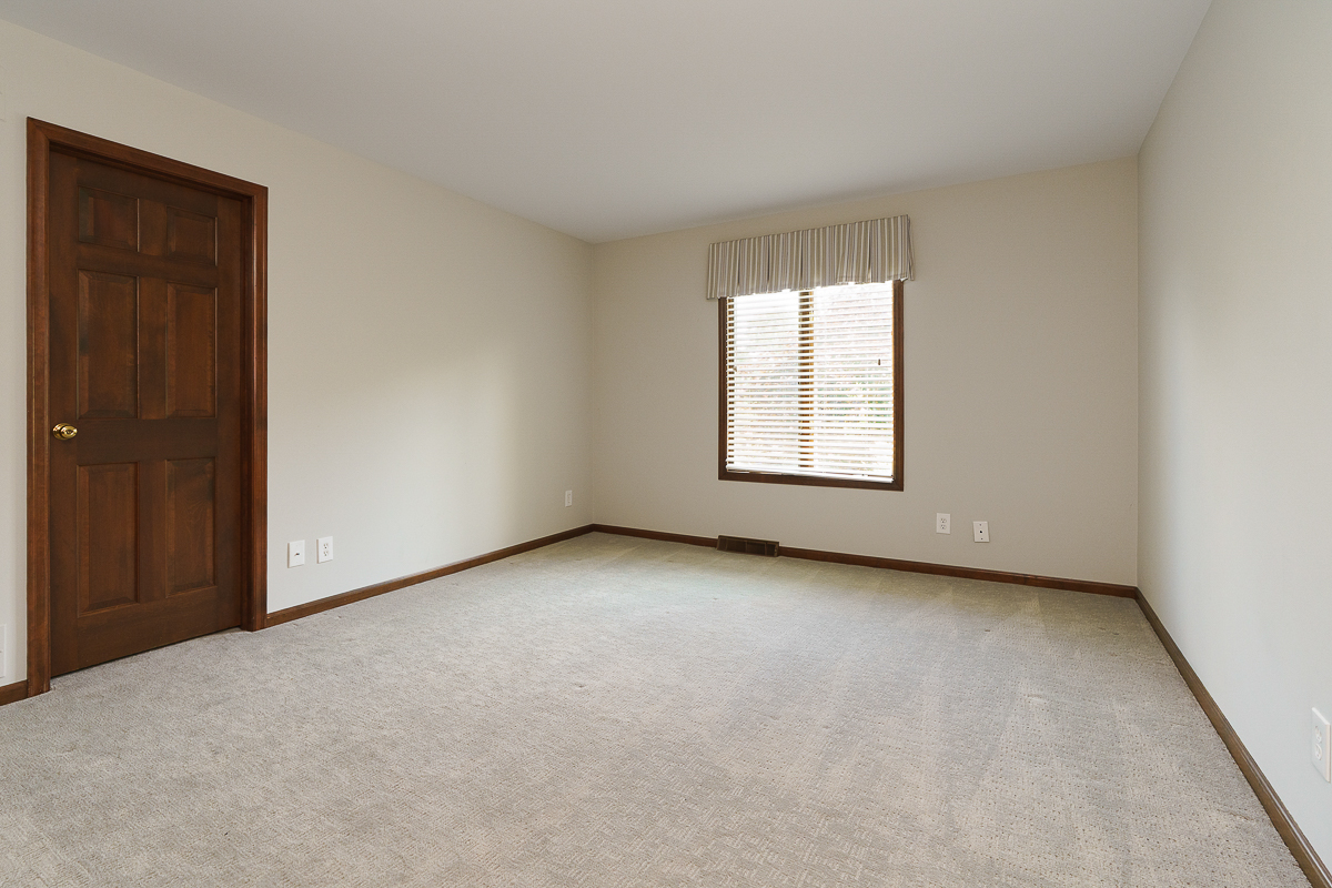 1270 Marlyn Dr-31