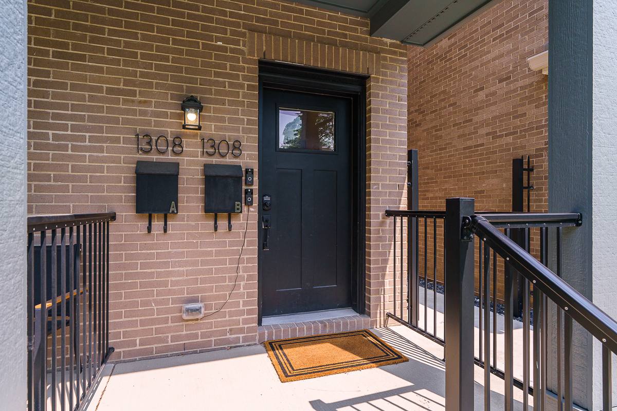 1308 Forsythe Ave Unit B-5