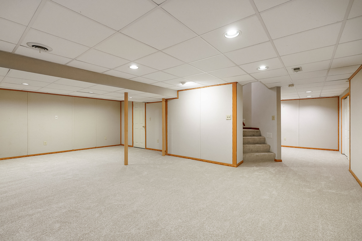 135 Juniper Ave-11