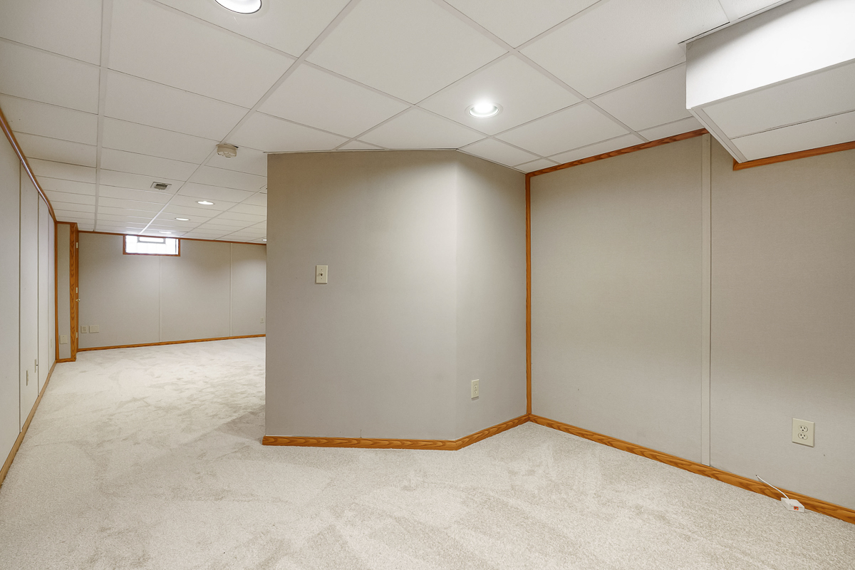135 Juniper Ave-12