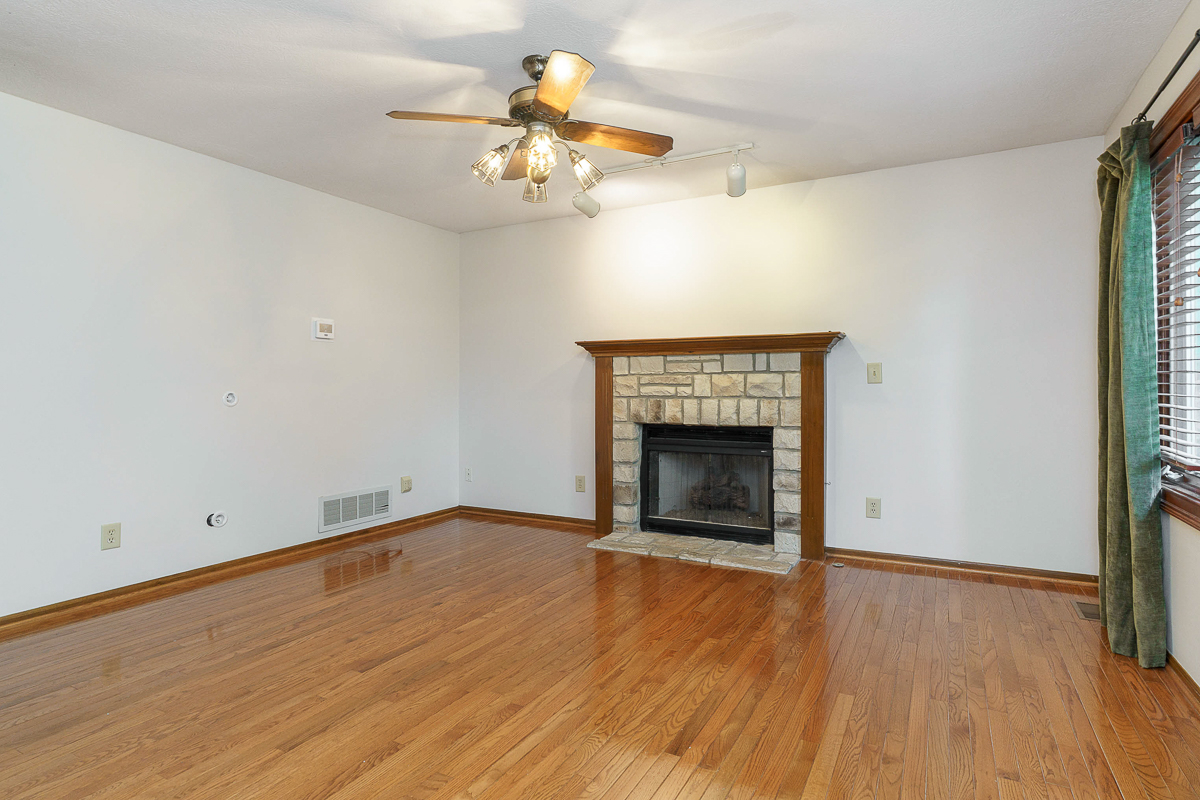 135 Juniper Ave-21