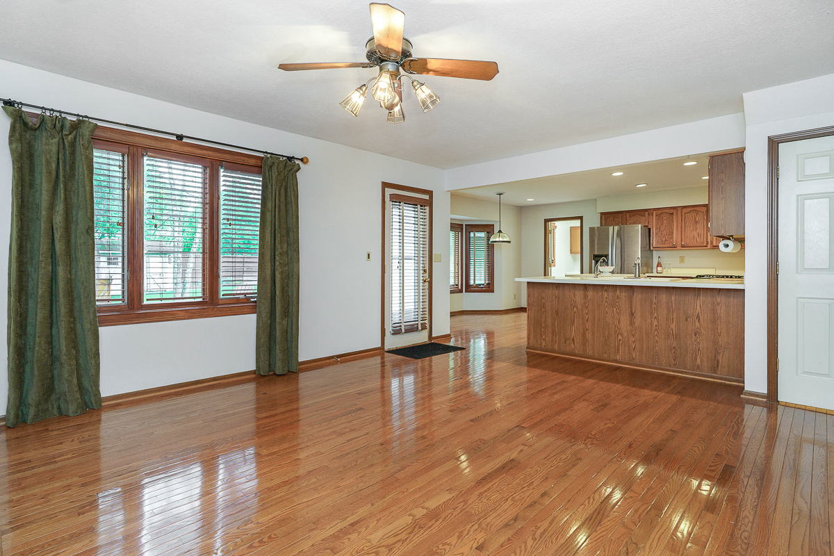 135 Juniper Ave-22