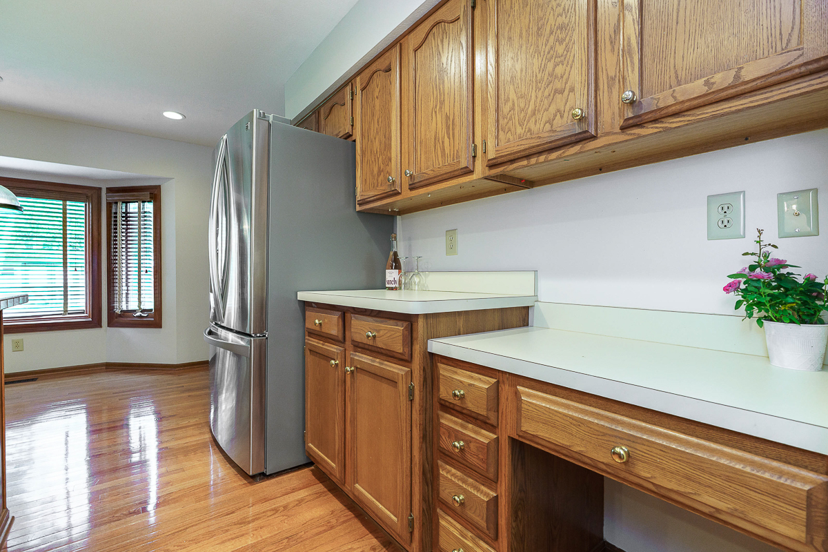135 Juniper Ave-28