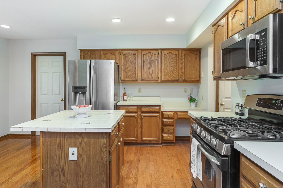 135 Juniper Ave-30