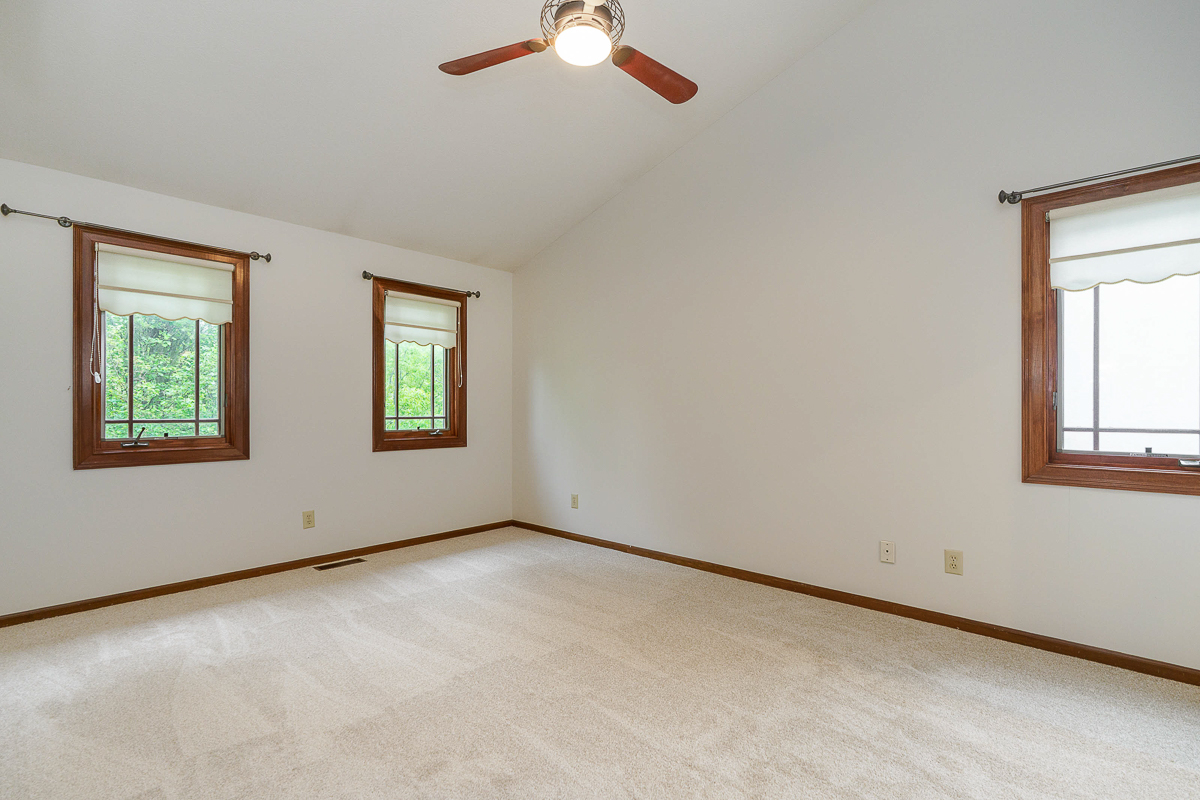 135 Juniper Ave-33