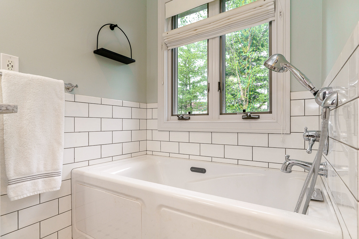 135 Juniper Ave-39
