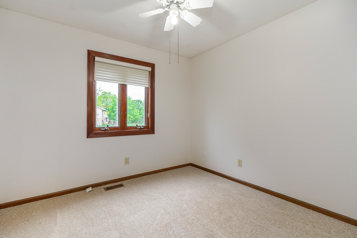 135 Juniper Ave-41