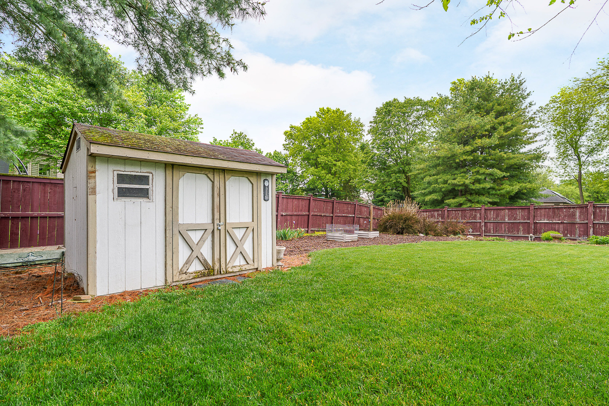 135 Juniper Ave-9