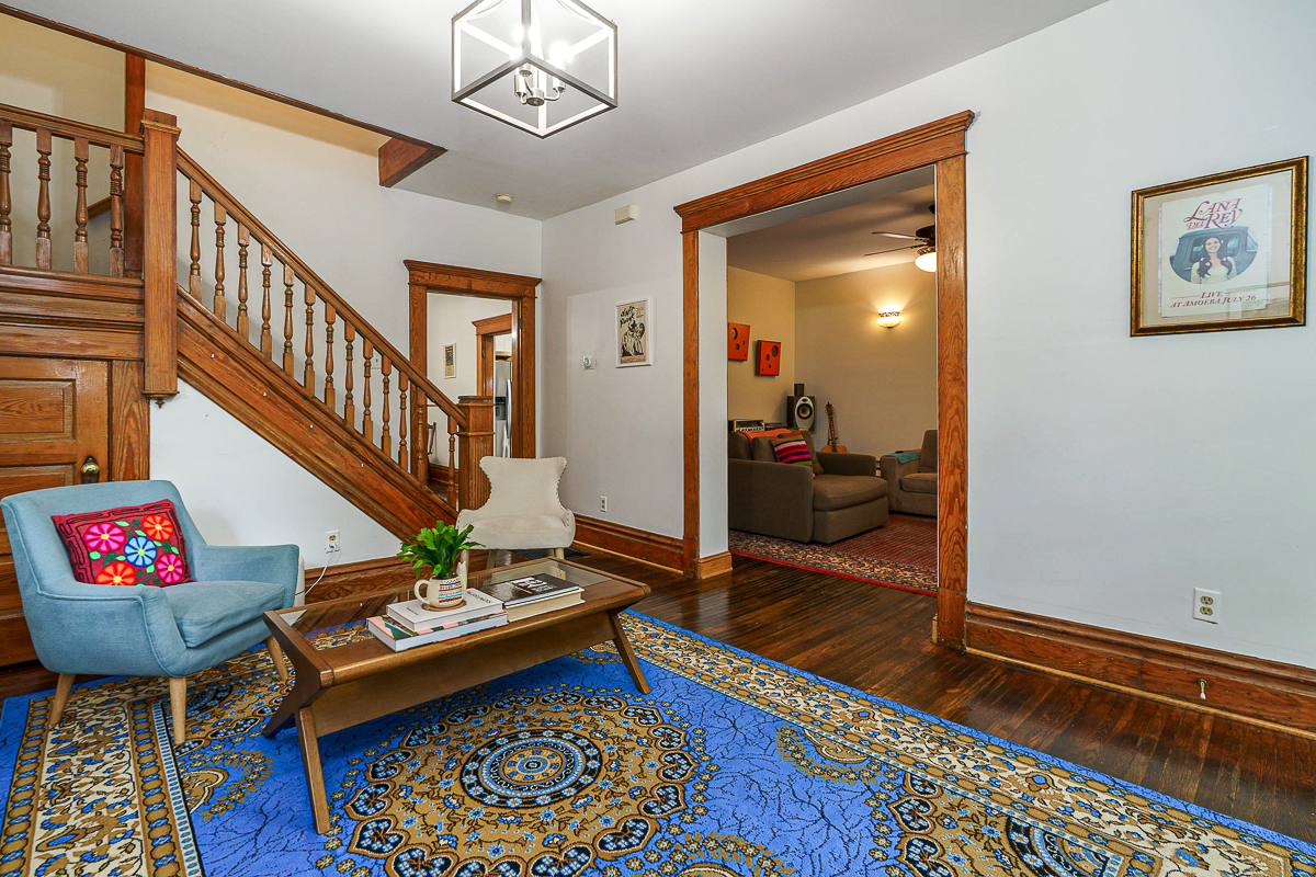 1471 Hamlet St-11