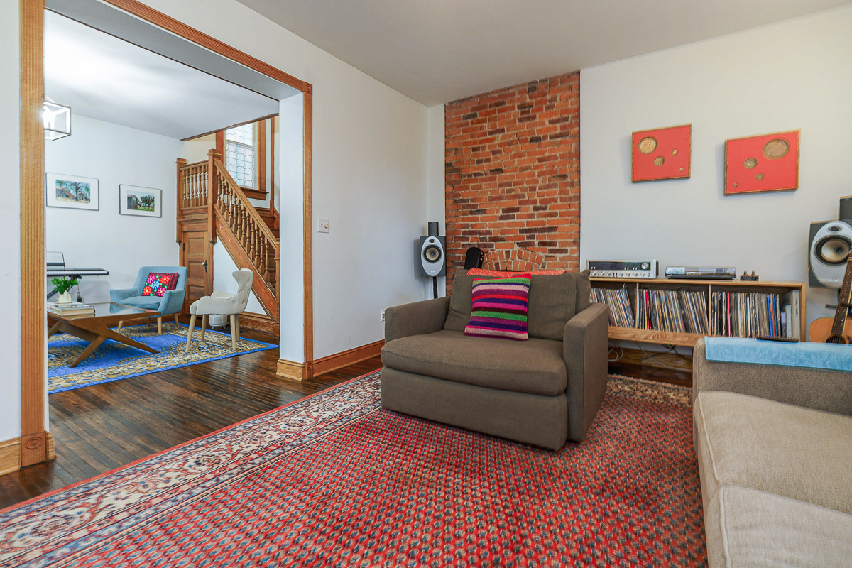 1471 Hamlet St-15