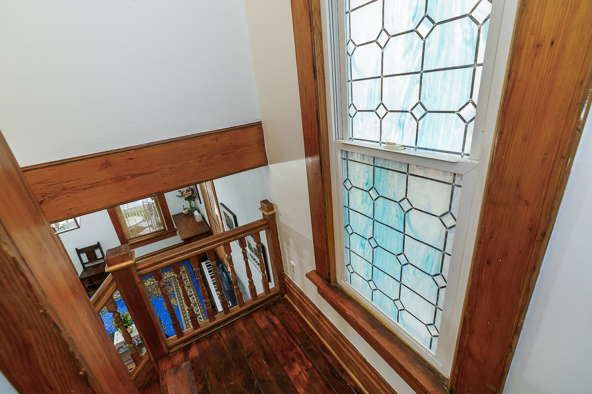 1471 Hamlet St-23