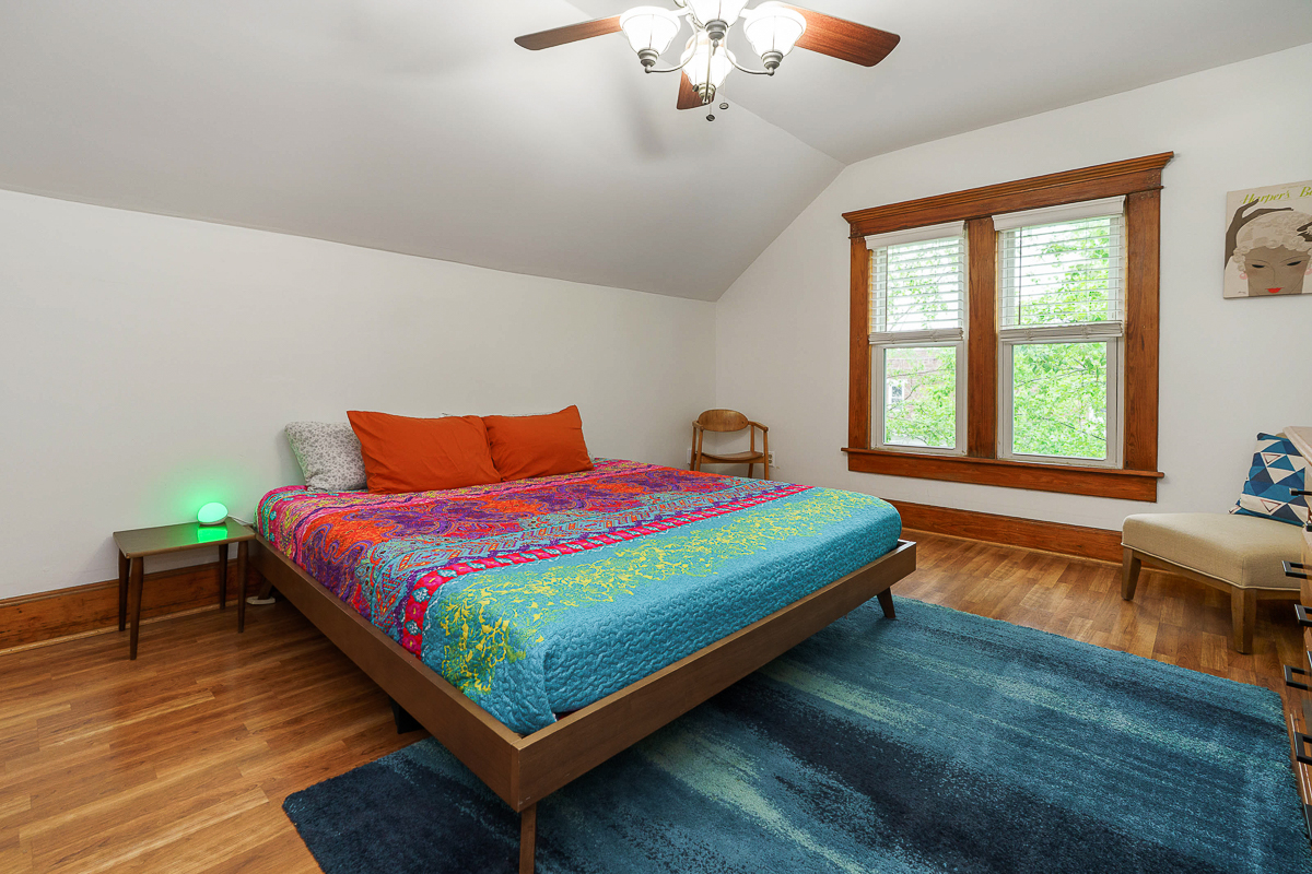 1471 Hamlet St-24