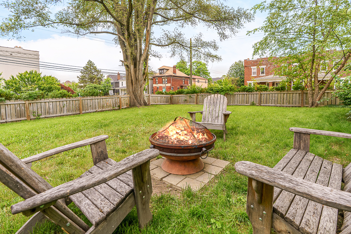 1471 Hamlet St-4