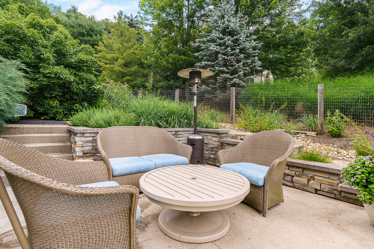 150 Pinehurst Dr-28