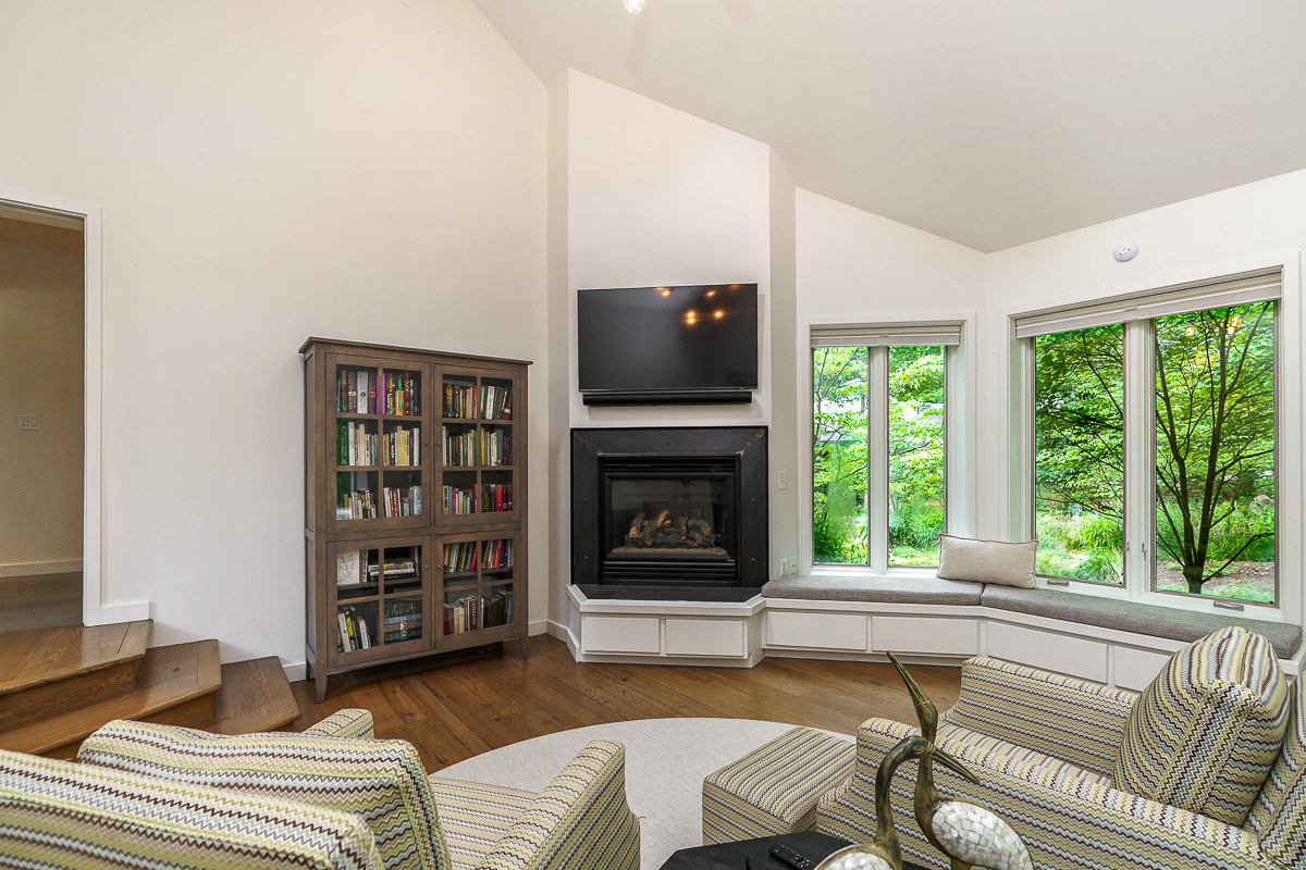 150 Pinehurst Dr-45