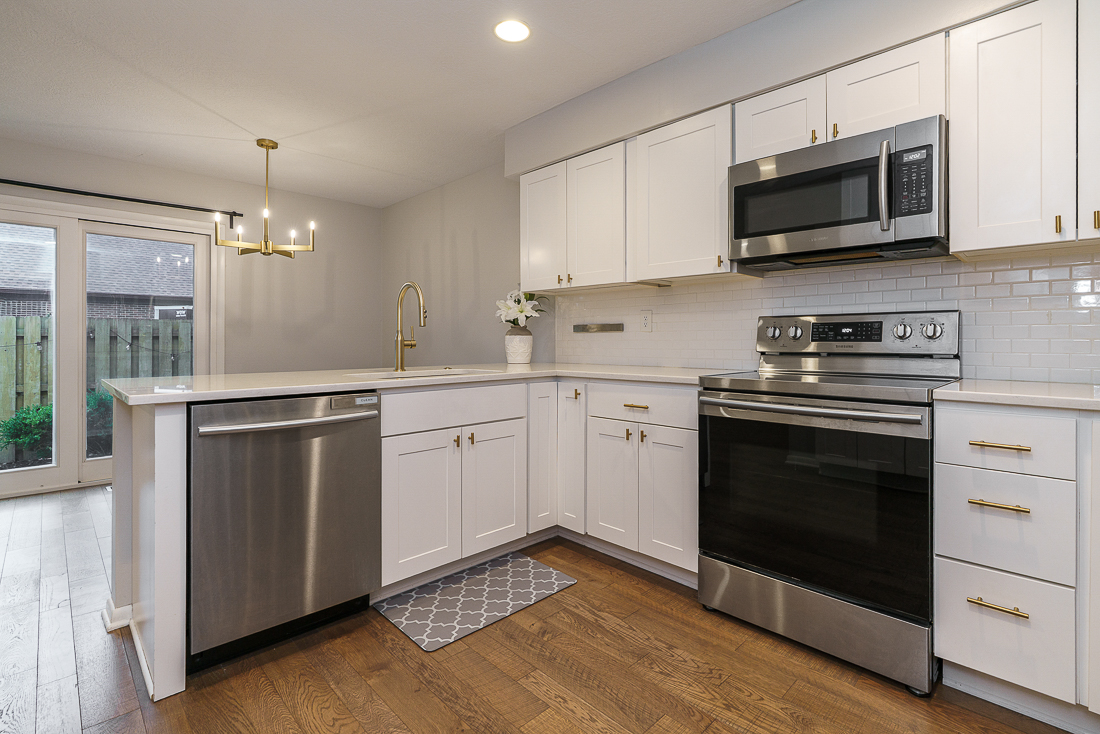 1537 Sandringham Ct.-30