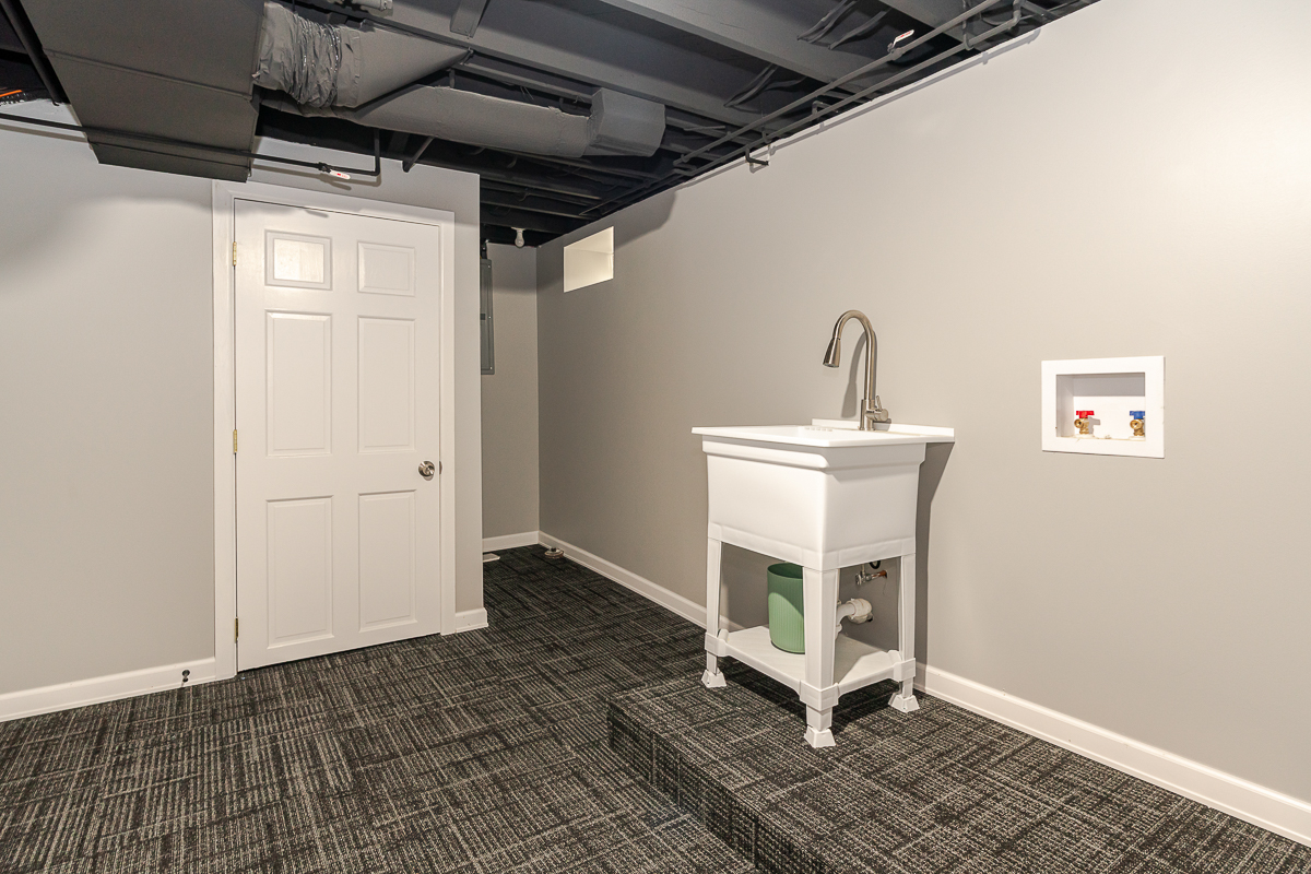 162 E Morrill Ave-9