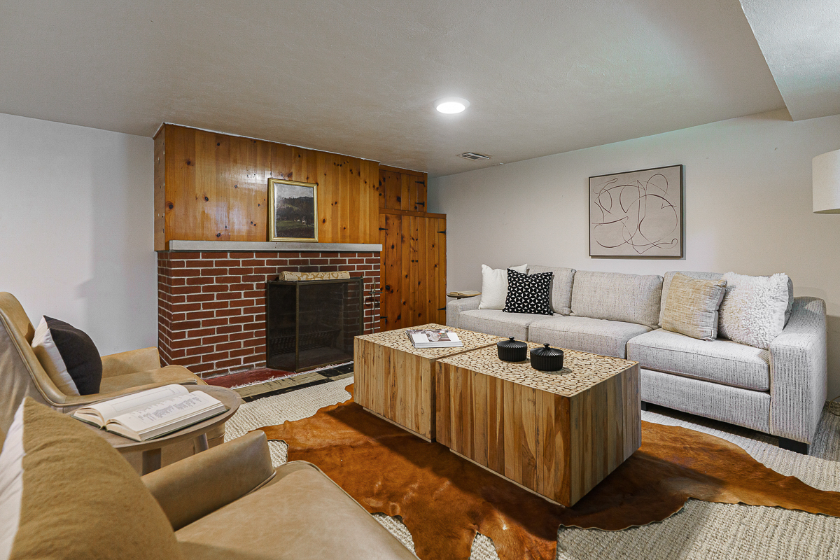 1660 Ridgeway Pl-19