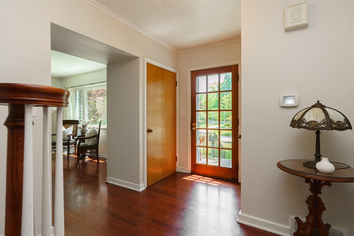 1660 Ridgeway Pl-22