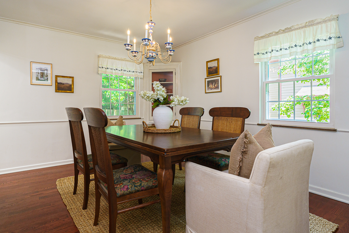 1660 Ridgeway Pl-29