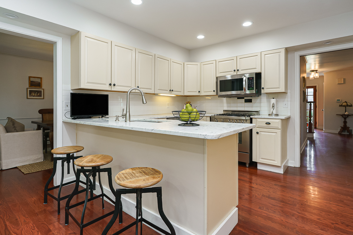 1660 Ridgeway Pl-30