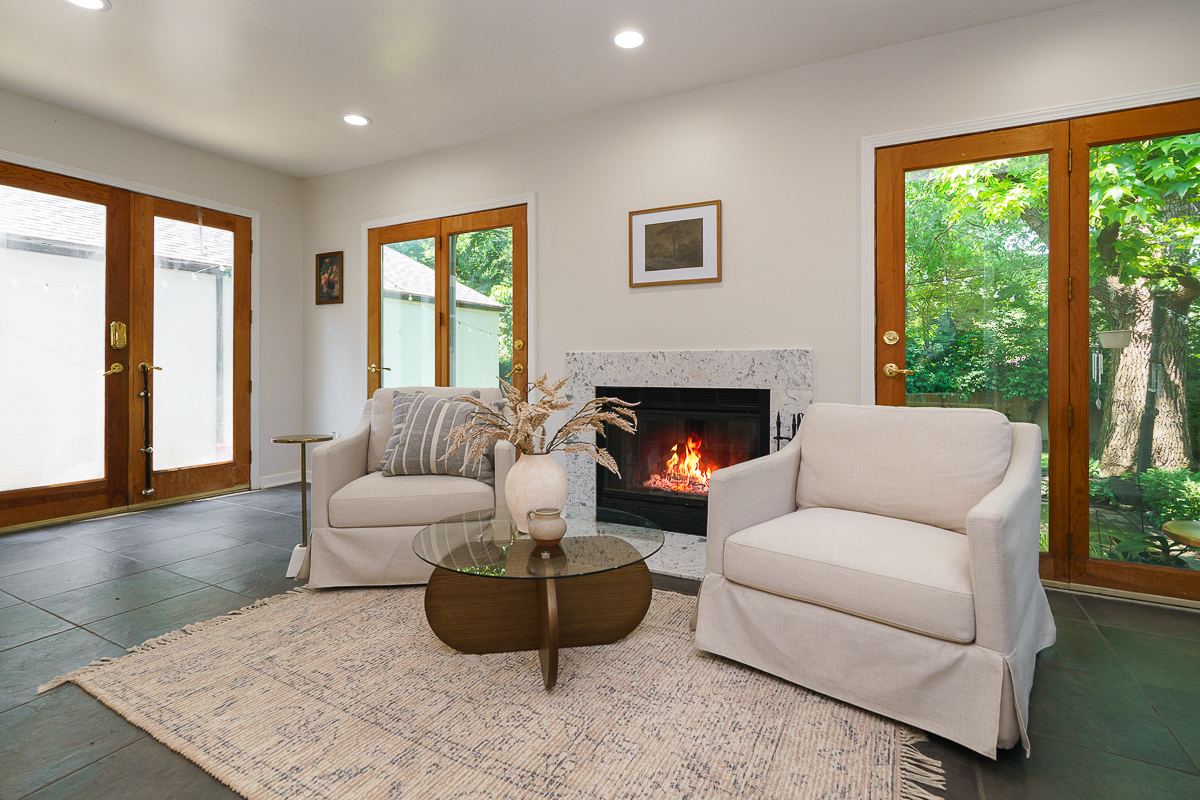 1660 Ridgeway Pl-35