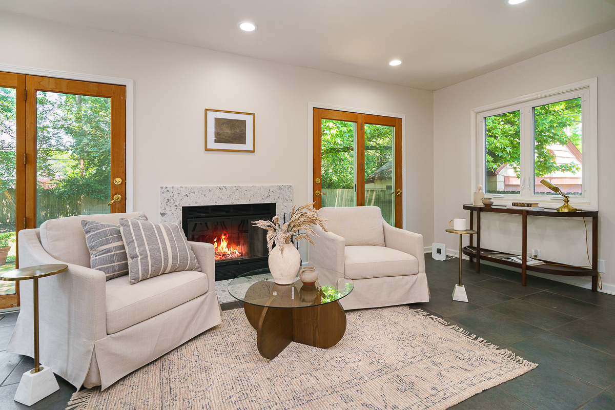 1660 Ridgeway Pl-37