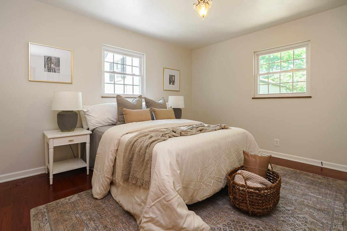 1660 Ridgeway Pl-39