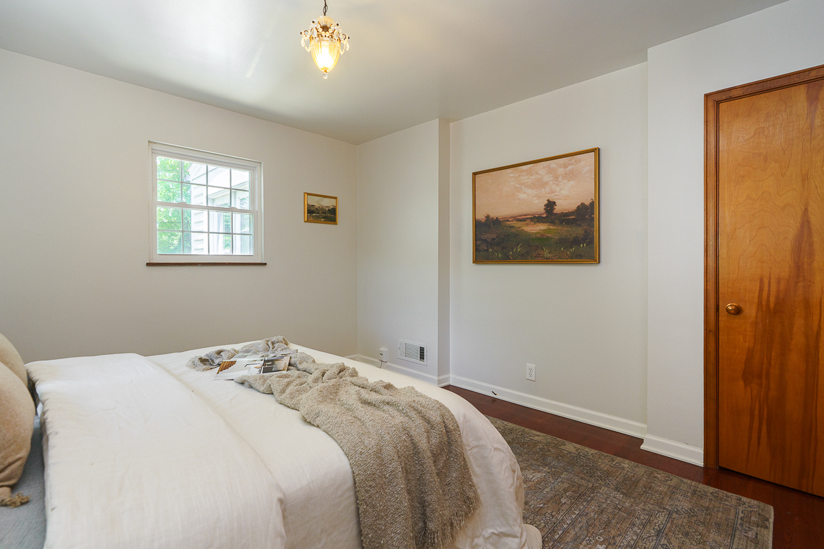 1660 Ridgeway Pl-40