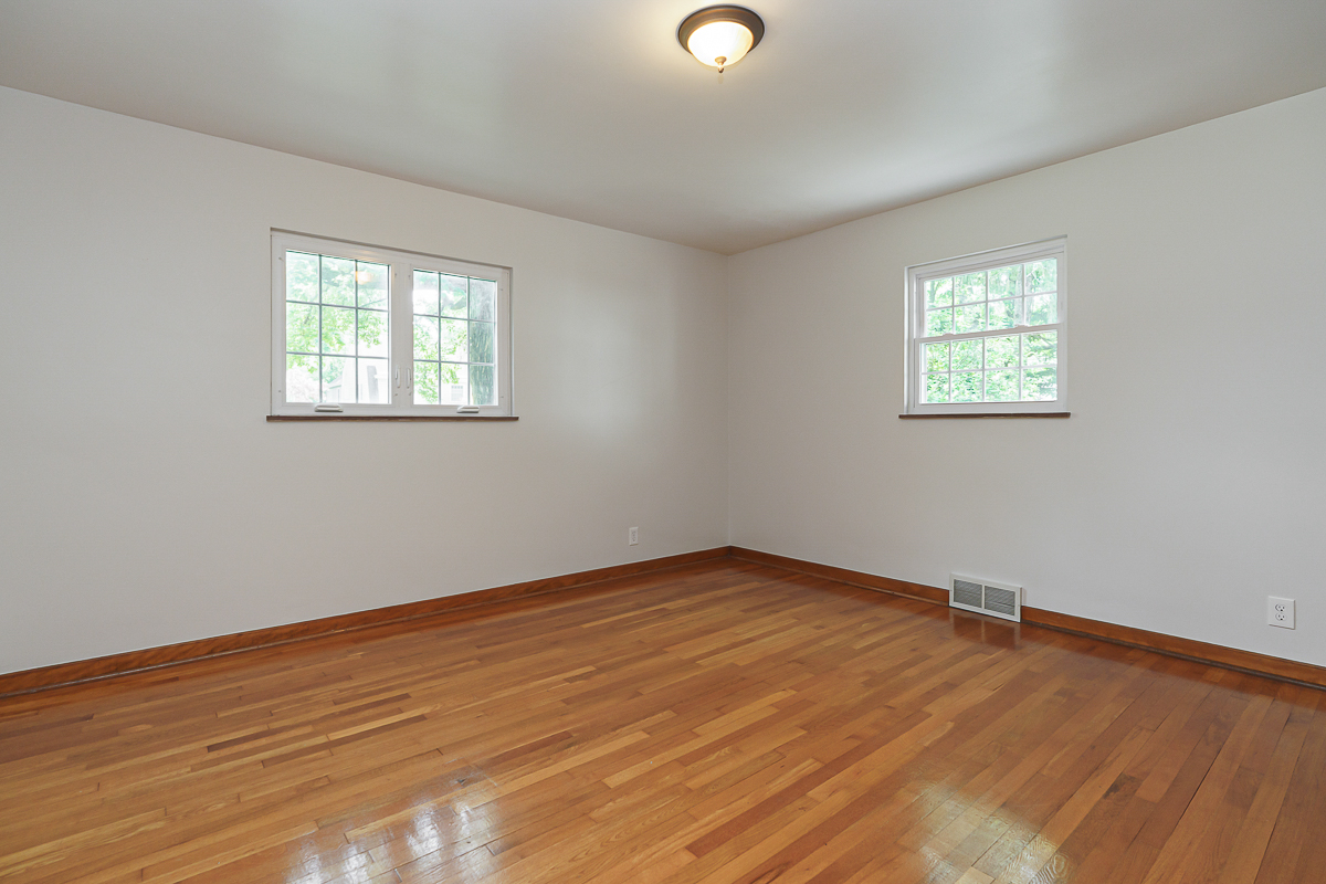 1660 Ridgeway Pl-42
