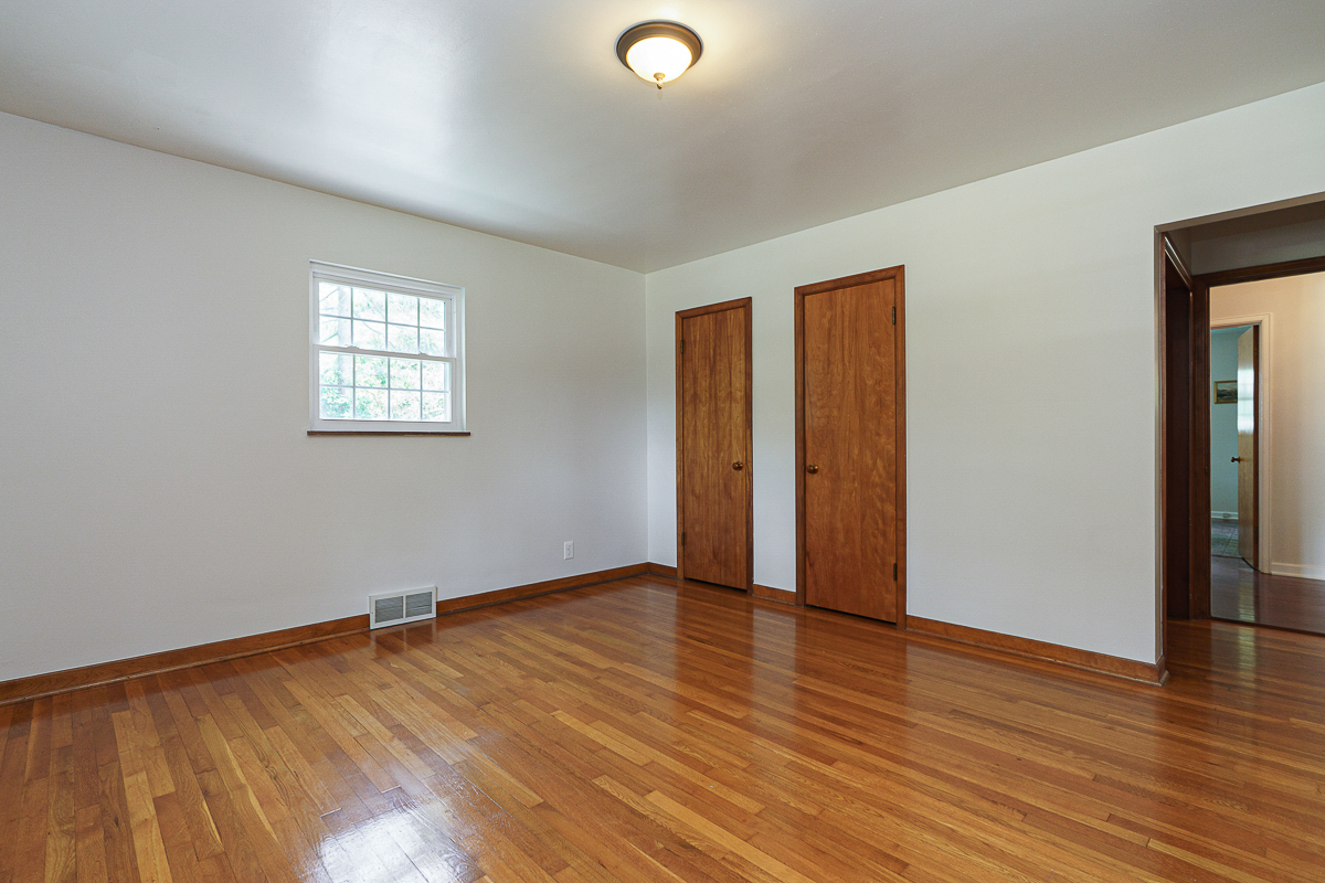 1660 Ridgeway Pl-43
